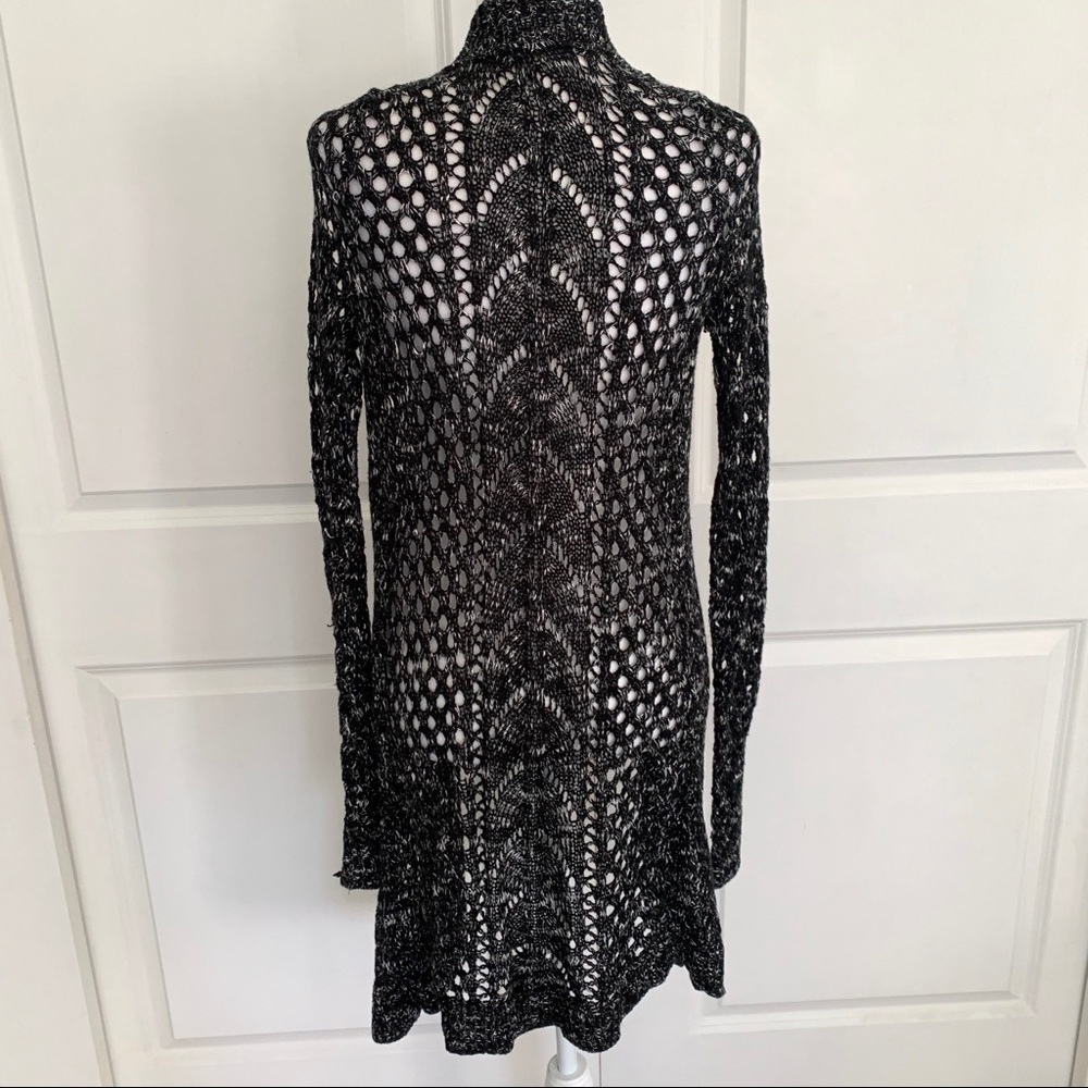 Light sweater jacket with unique knit